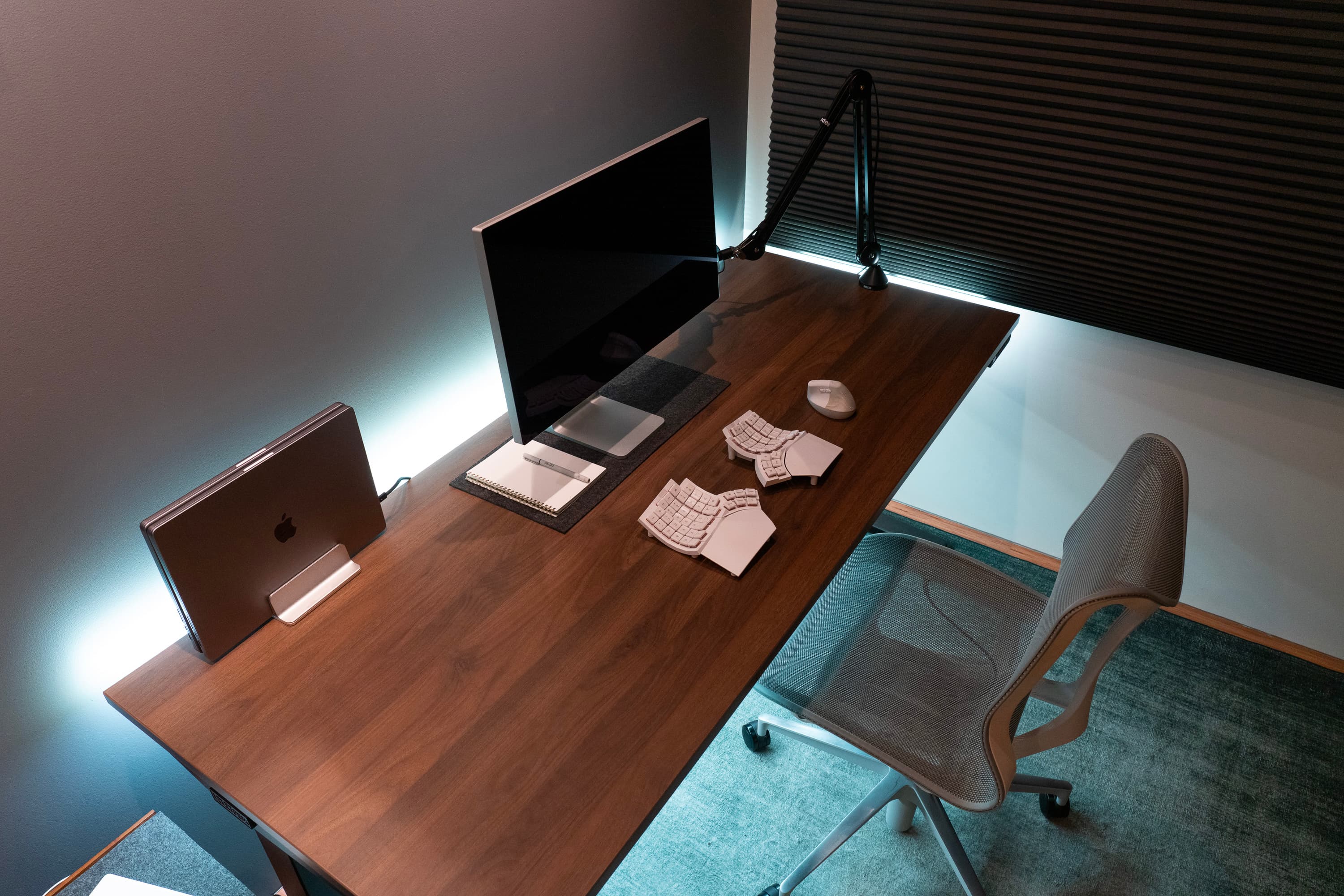 Uplift V2 Standing Desk with custom LED lighting