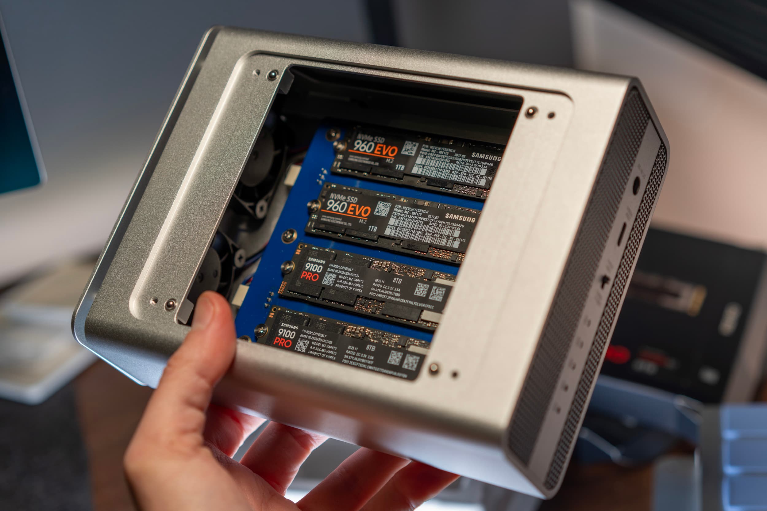 OWC Express 4M2 internal view showing SSDs