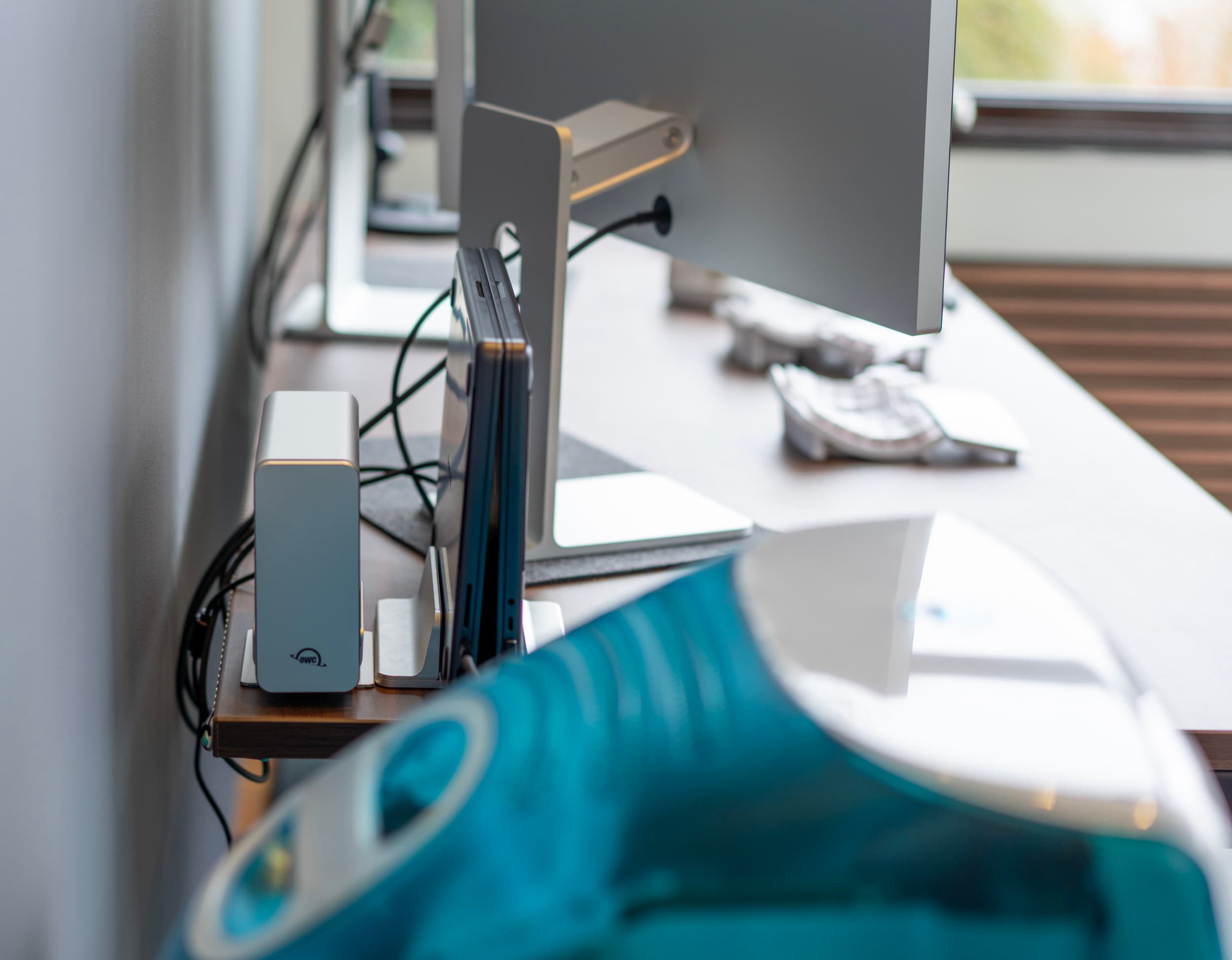 OWC Express 4M2 in desk setup