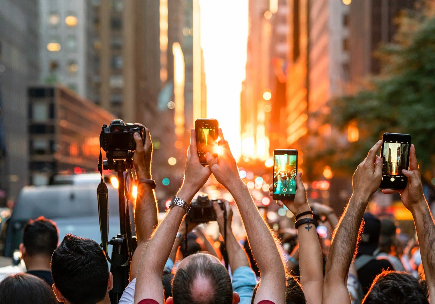 Manhattanhenge, as seen from 42nd St