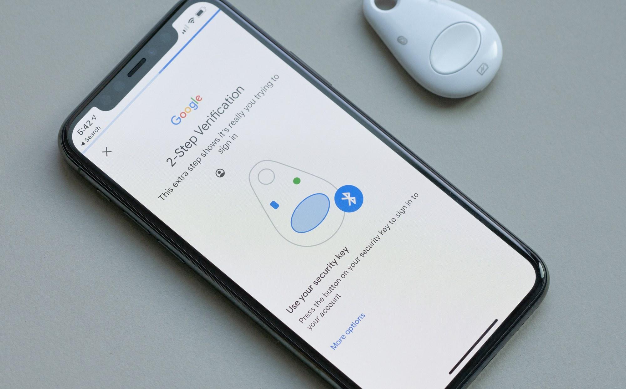 Using a Bluetooth security key on iOS with Google Smart Lock.