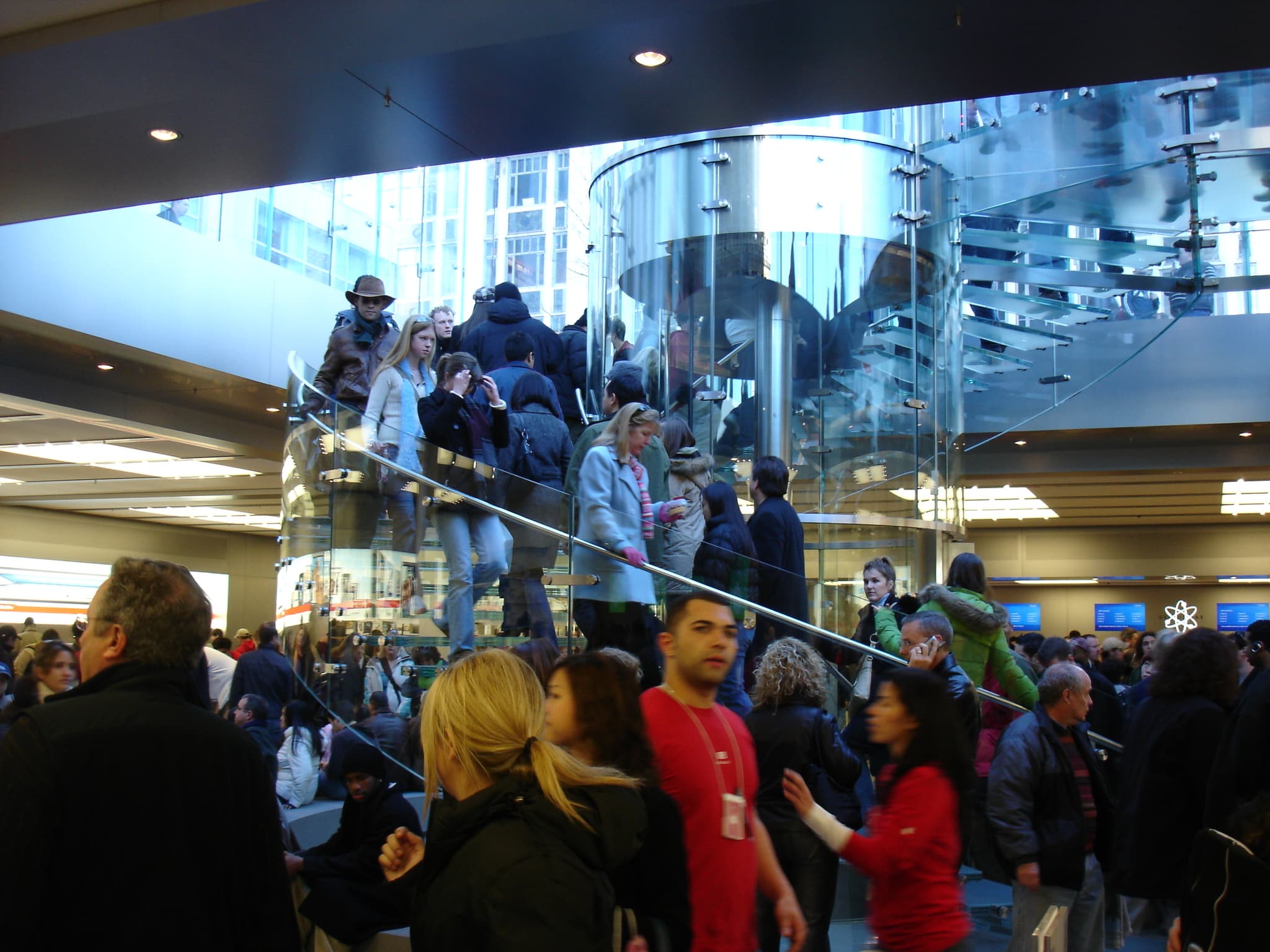 Apple Store 5th Avenue interior