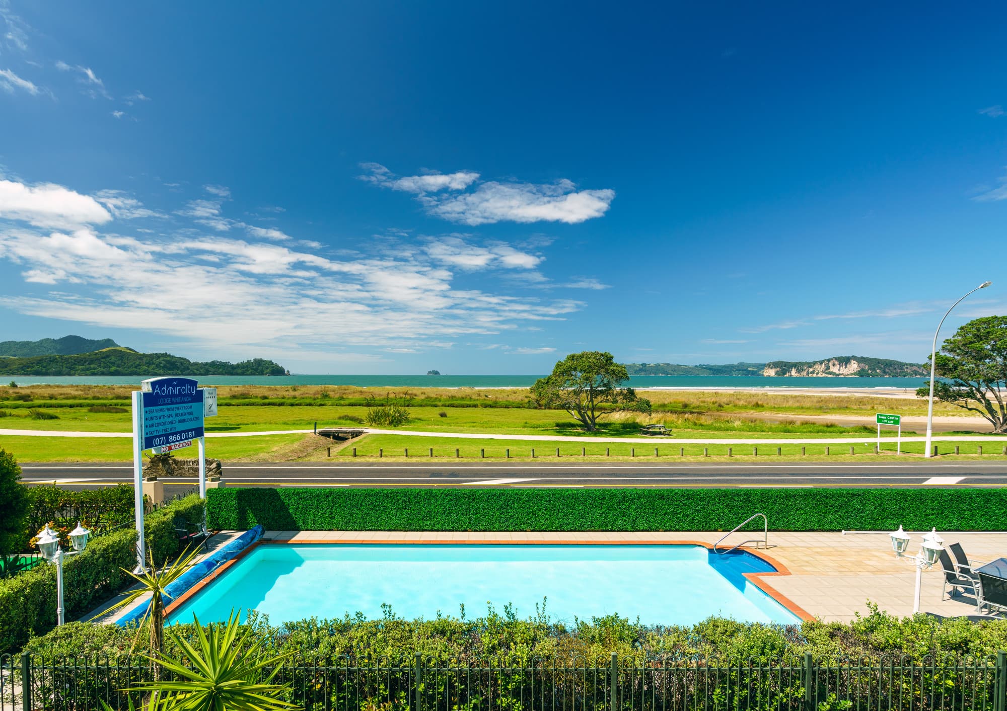 Coromandel Peninsula photo copyright-paulstamatiou_com-DSC08335