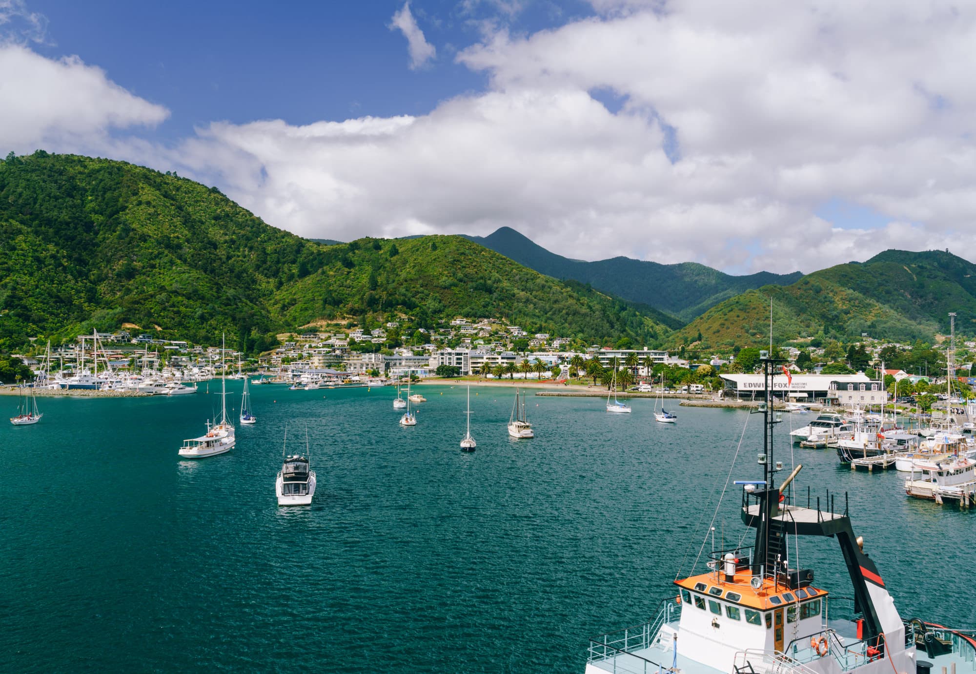 Nelson Lakes & Wharariki Beach photo copyright-paulstamatiou_com-DSC01187