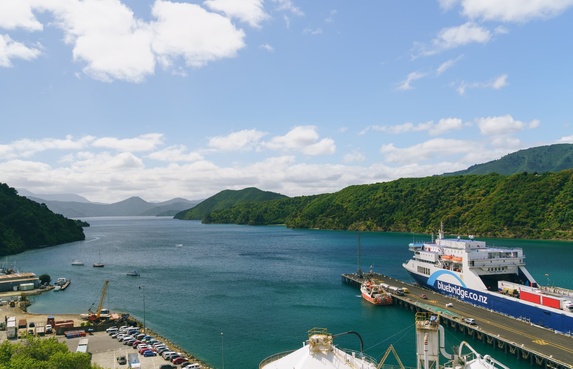 Nelson Lakes & Wharariki Beach photo copyright-paulstamatiou_com-DSC01198