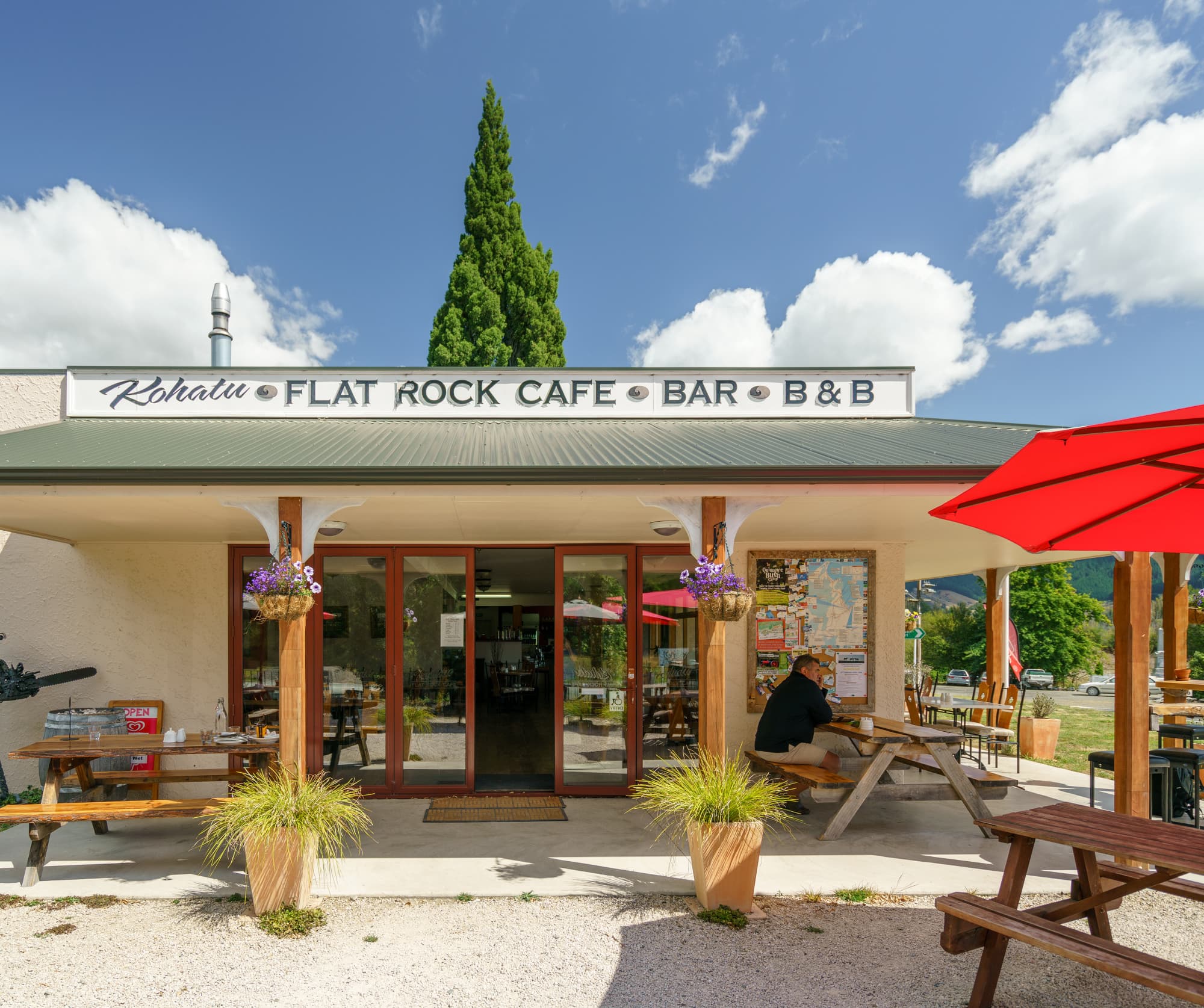 Nelson Lakes & Wharariki Beach photo copyright-paulstamatiou_com-DSC01755
