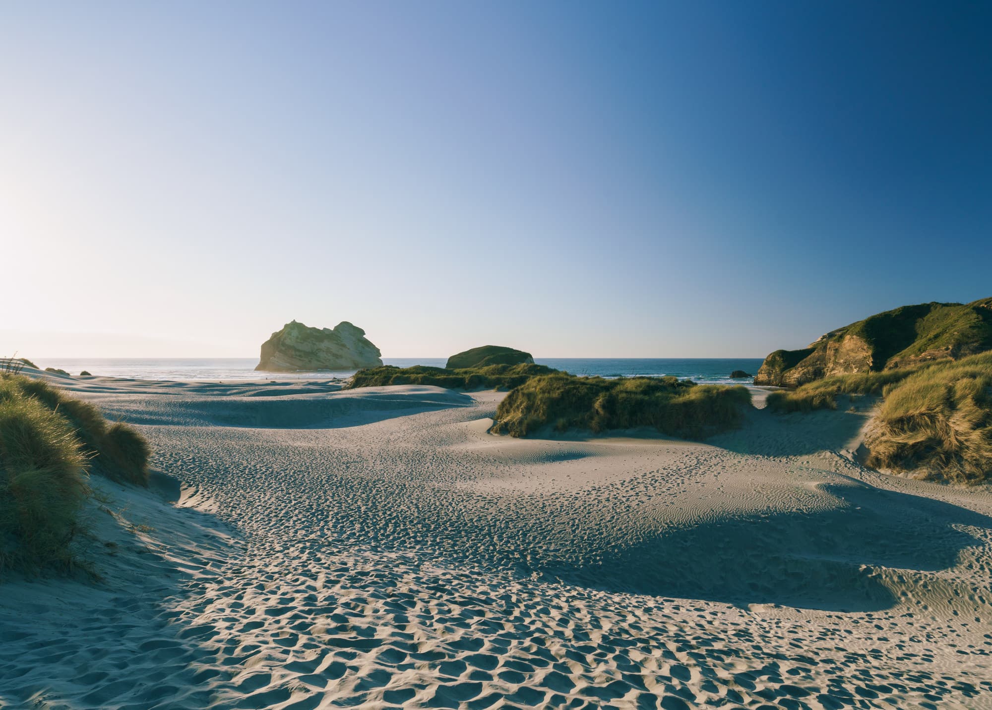 Nelson Lakes & Wharariki Beach photo copyright-paulstamatiou_com-DSC01922