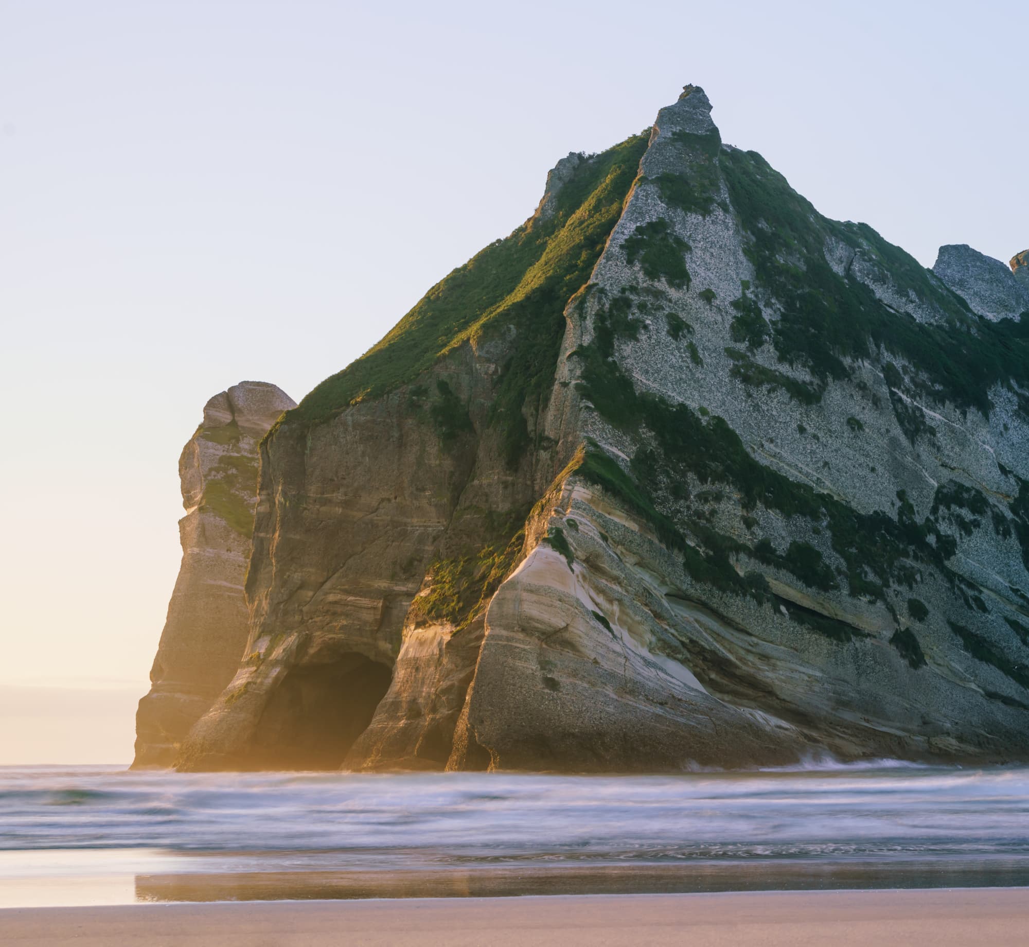 Nelson Lakes & Wharariki Beach photo copyright-paulstamatiou_com-DSC01978