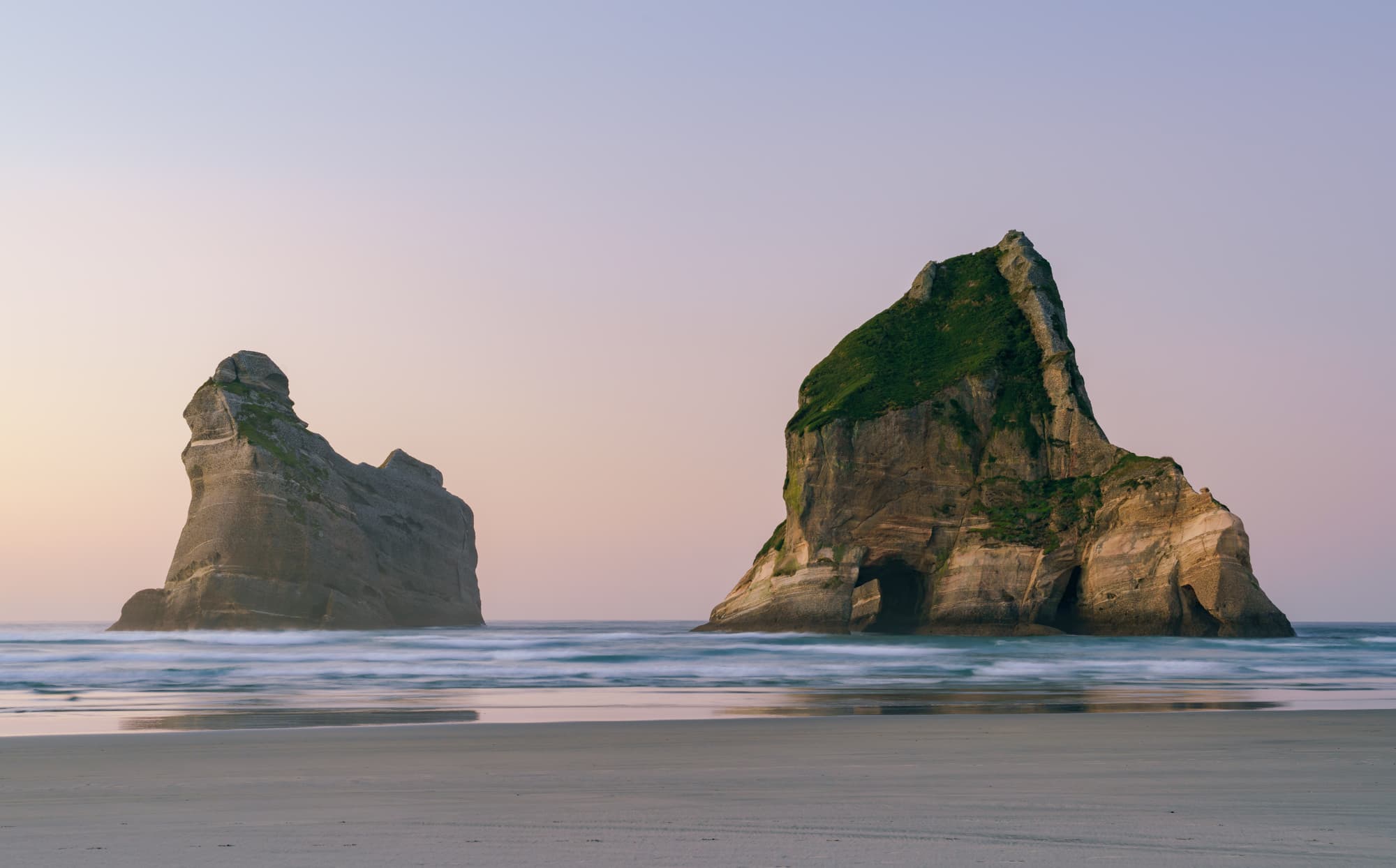 Nelson Lakes & Wharariki Beach photo copyright-paulstamatiou_com-DSC02041