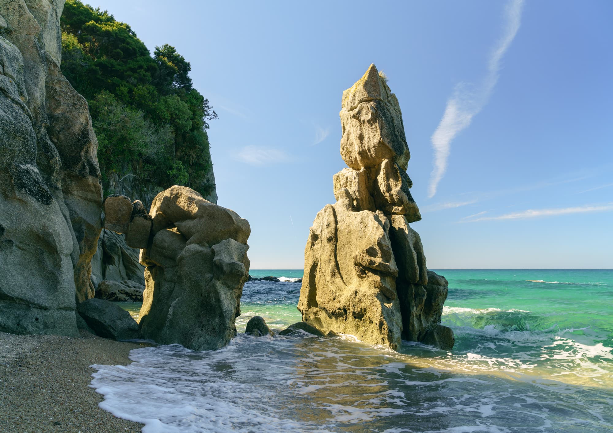 Nelson Lakes & Wharariki Beach photo copyright-paulstamatiou_com-DSC02260