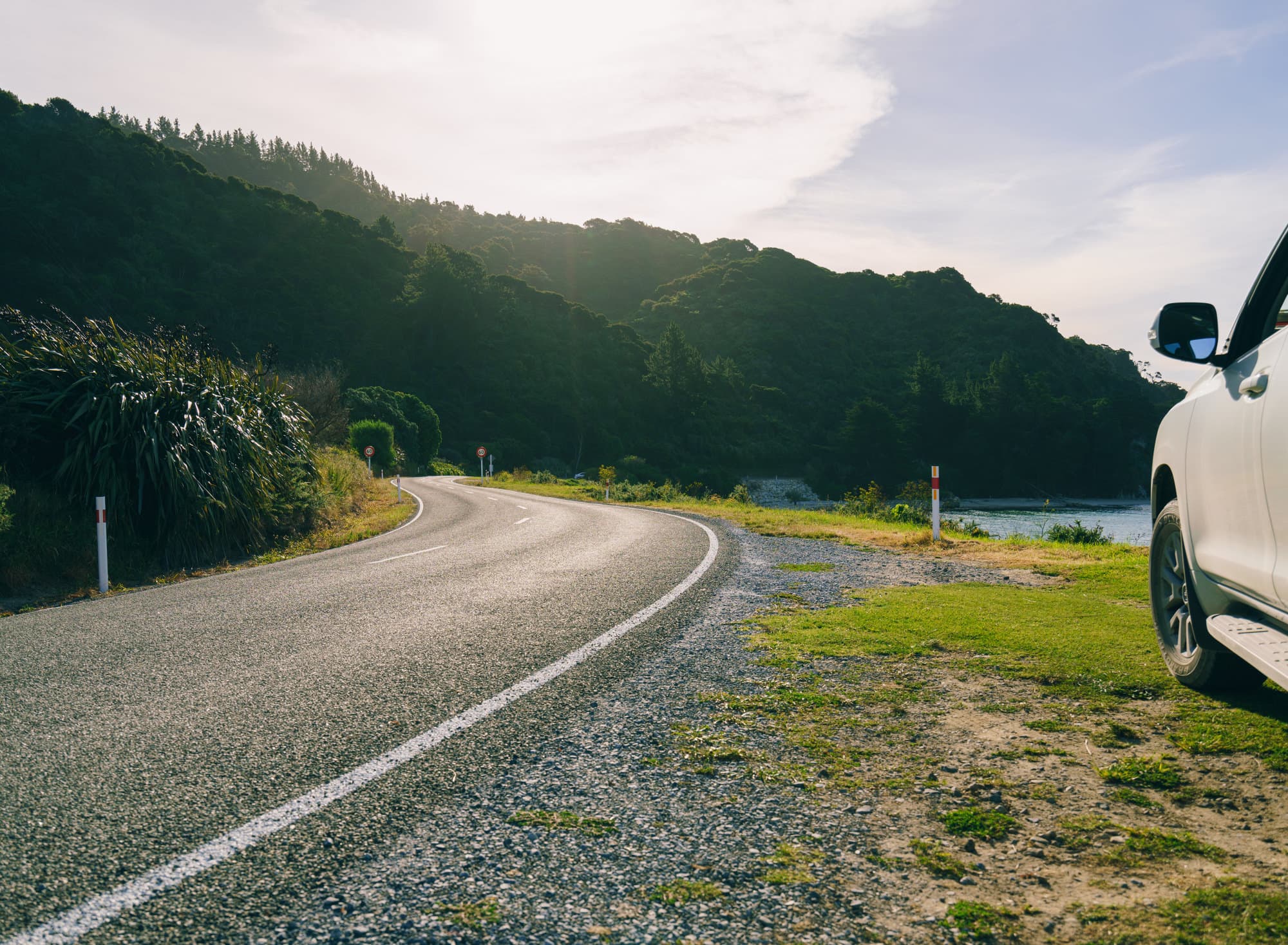 Nelson Lakes & Wharariki Beach photo copyright-paulstamatiou_com-DSC02329