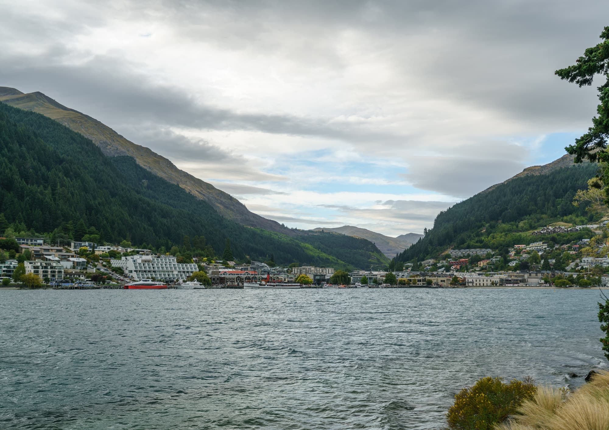 Queenstown & Milford Sound photo copyright-paulstamatiou_com-DSC04657-HDR