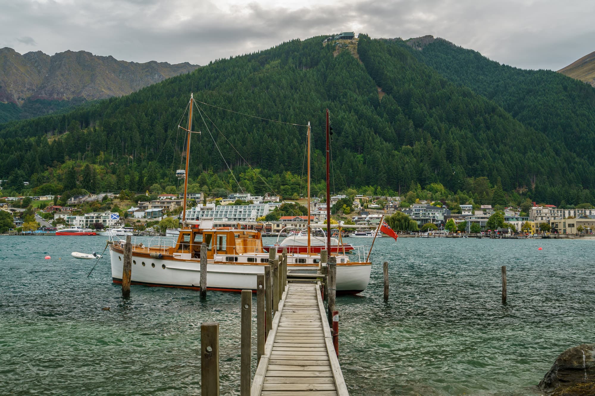 Queenstown & Milford Sound photo copyright-paulstamatiou_com-DSC04664-HDR