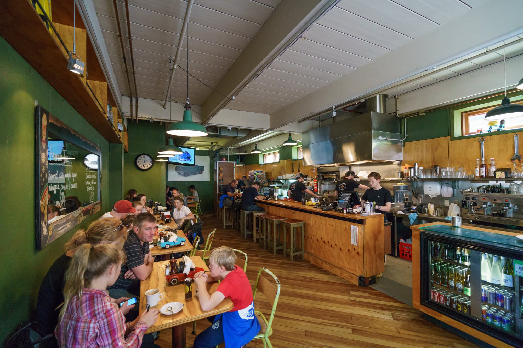 Queenstown & Milford Sound photo copyright-paulstamatiou_com-DSC04712