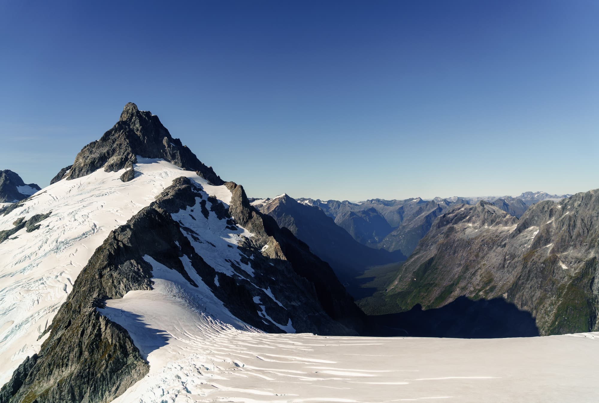 Queenstown & Milford Sound photo copyright-paulstamatiou_com-DSC05128