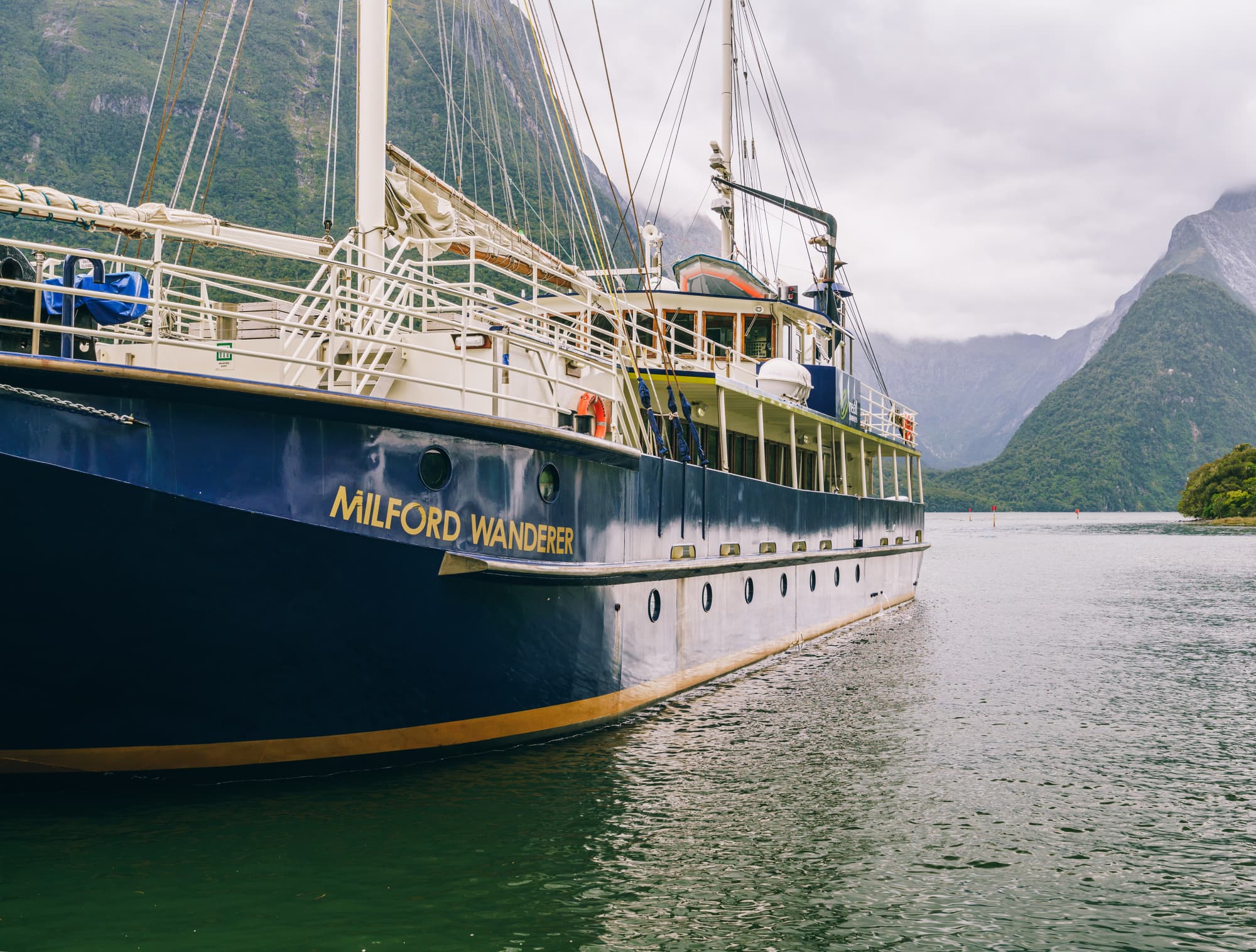 Queenstown & Milford Sound photo copyright-paulstamatiou_com-DSC05658-HDR