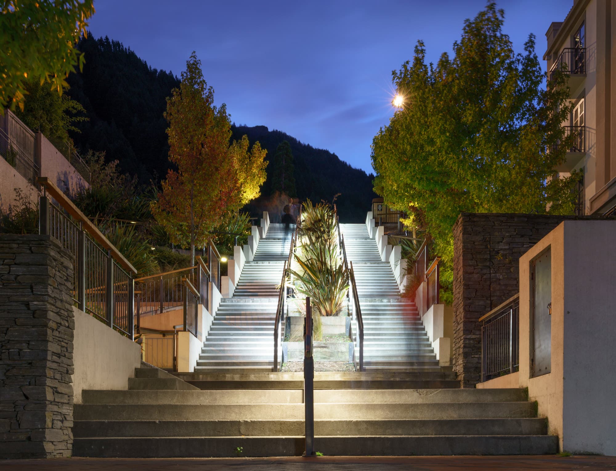 Queenstown & Milford Sound photo copyright-paulstamatiou_com-DSC06086