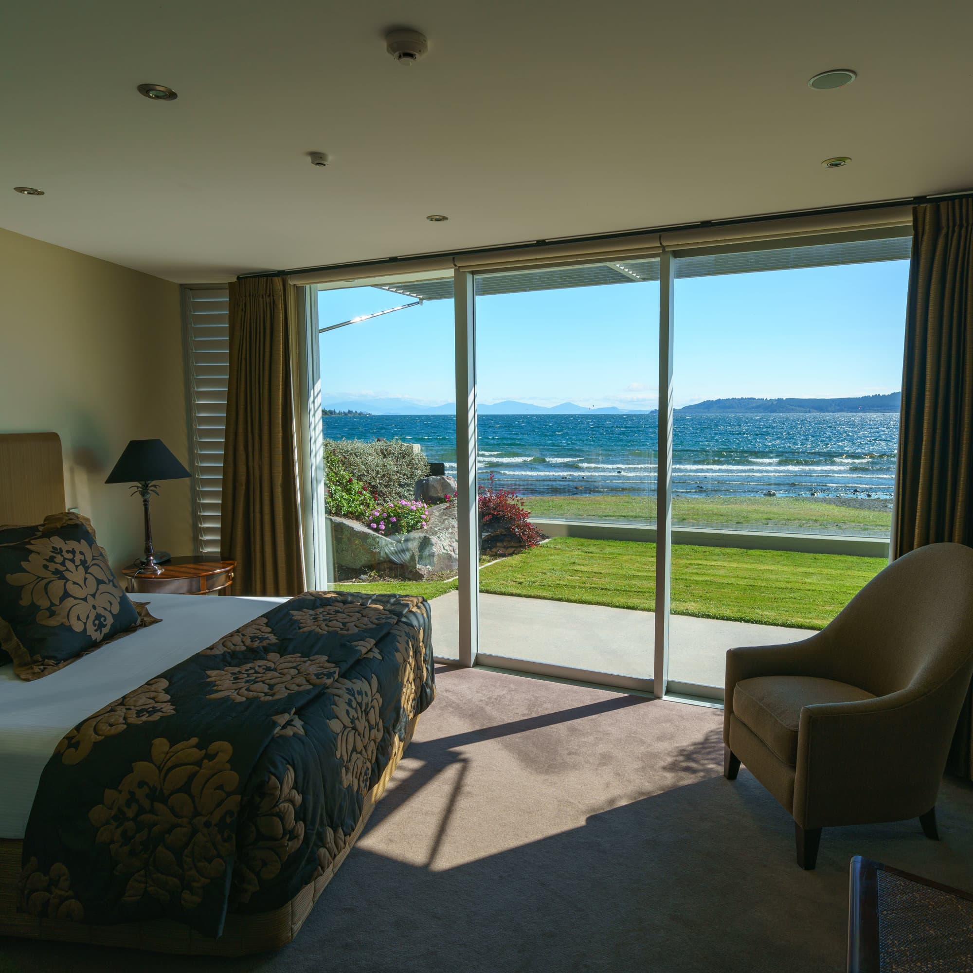 Taupo photo copyright-paulstamatiou_com-DSC09469